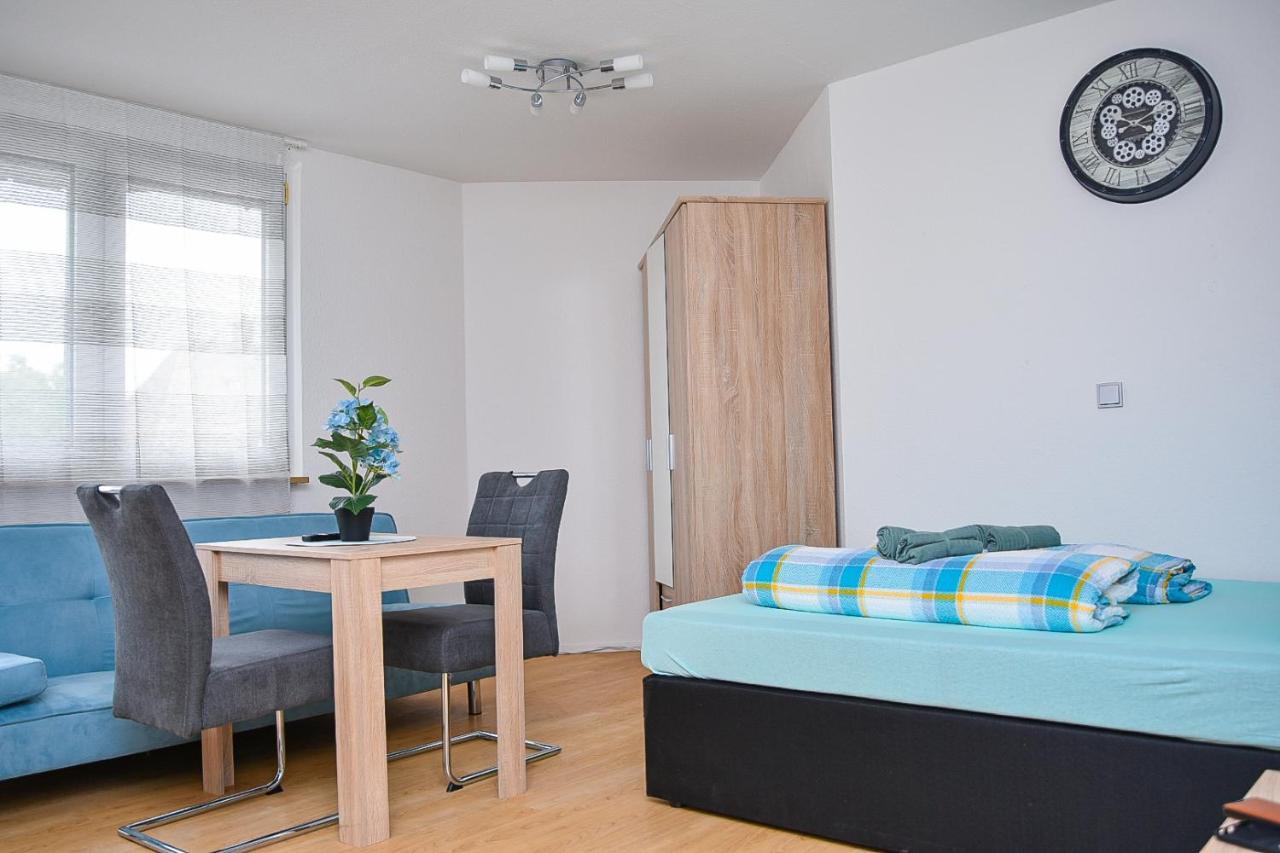 Ruhige Wohnung Im . Private Parkplatz ,Balkon ,Netflix ニュルンベルク エクステリア 写真